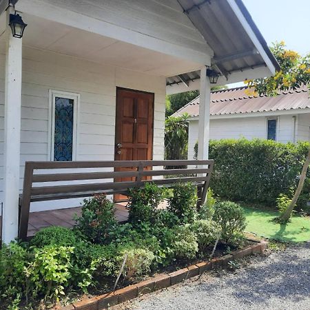 Homlomchomsuan หอมลมชมสวน Apartment บ้านใหม่ ภายนอก รูปภาพ