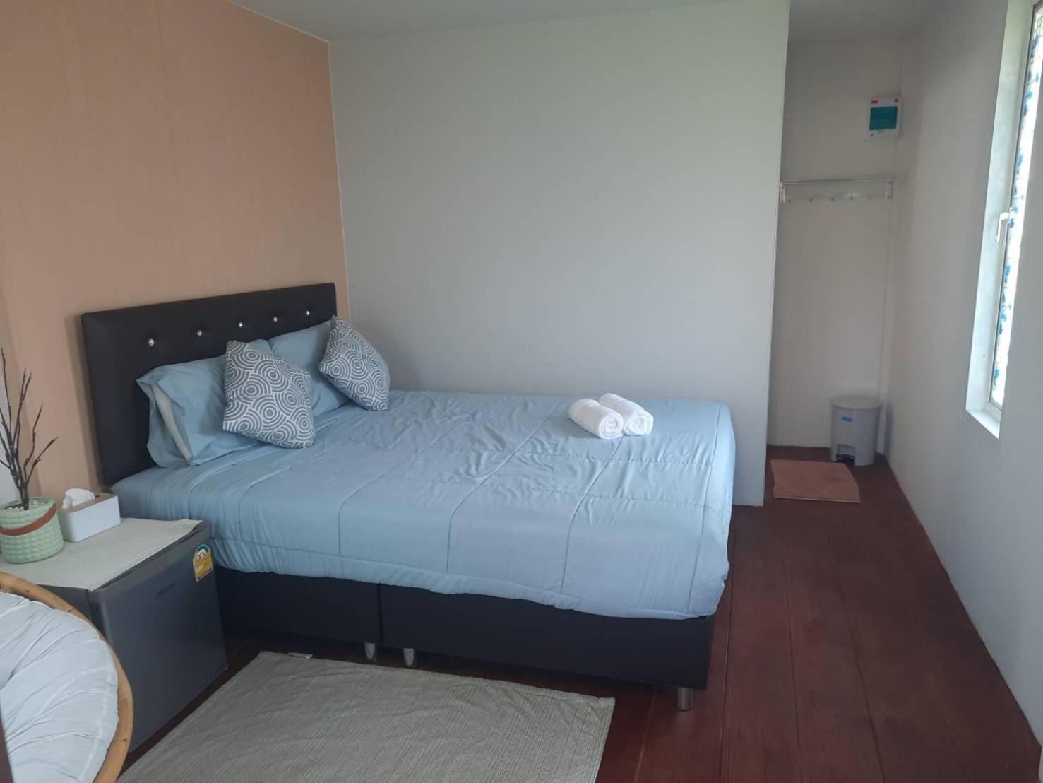 Homlomchomsuan หอมลมชมสวน Apartment บ้านใหม่ ห้อง รูปภาพ